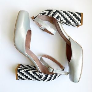 Chunky high heel closed toe sandals - size US 7.5 EU 38